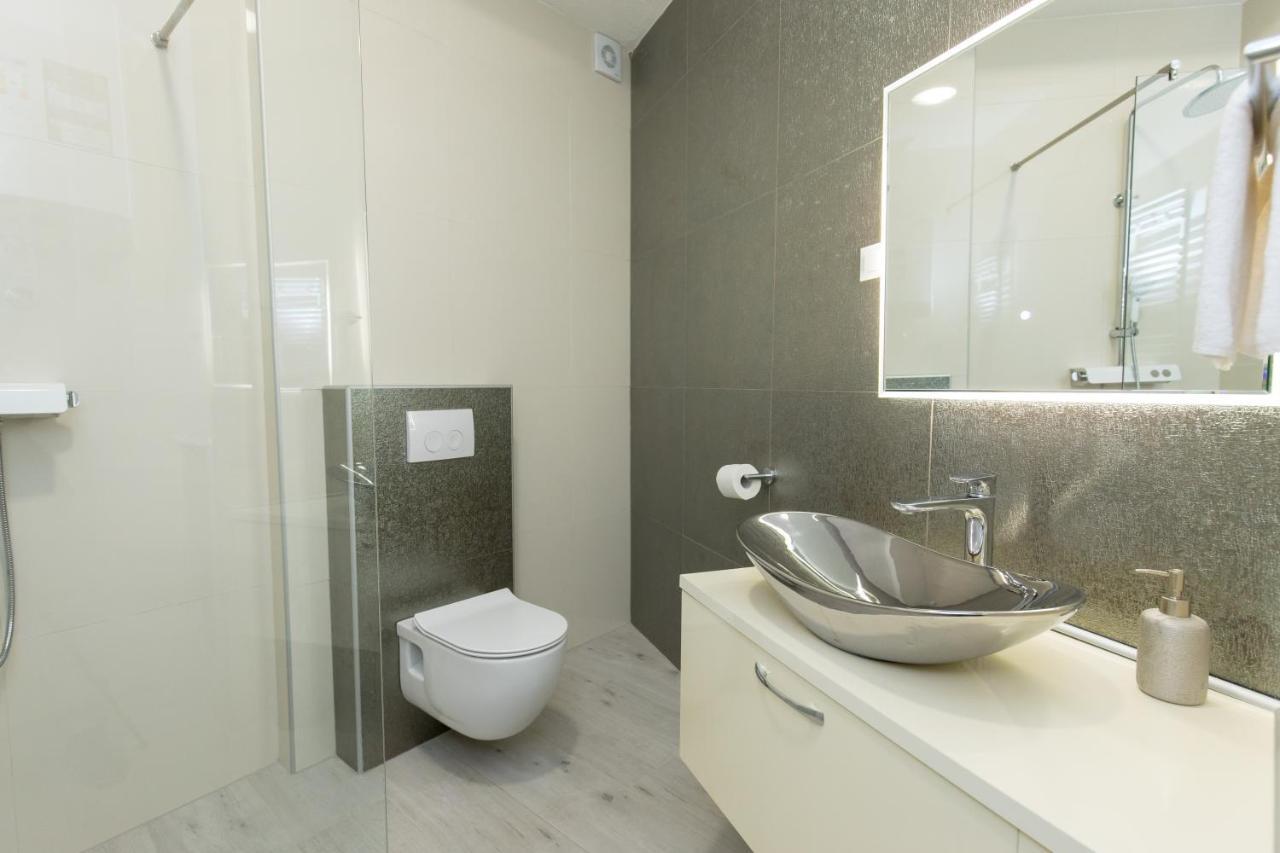 Apartmani I Sobe Pejacevic Osijek Extérieur photo