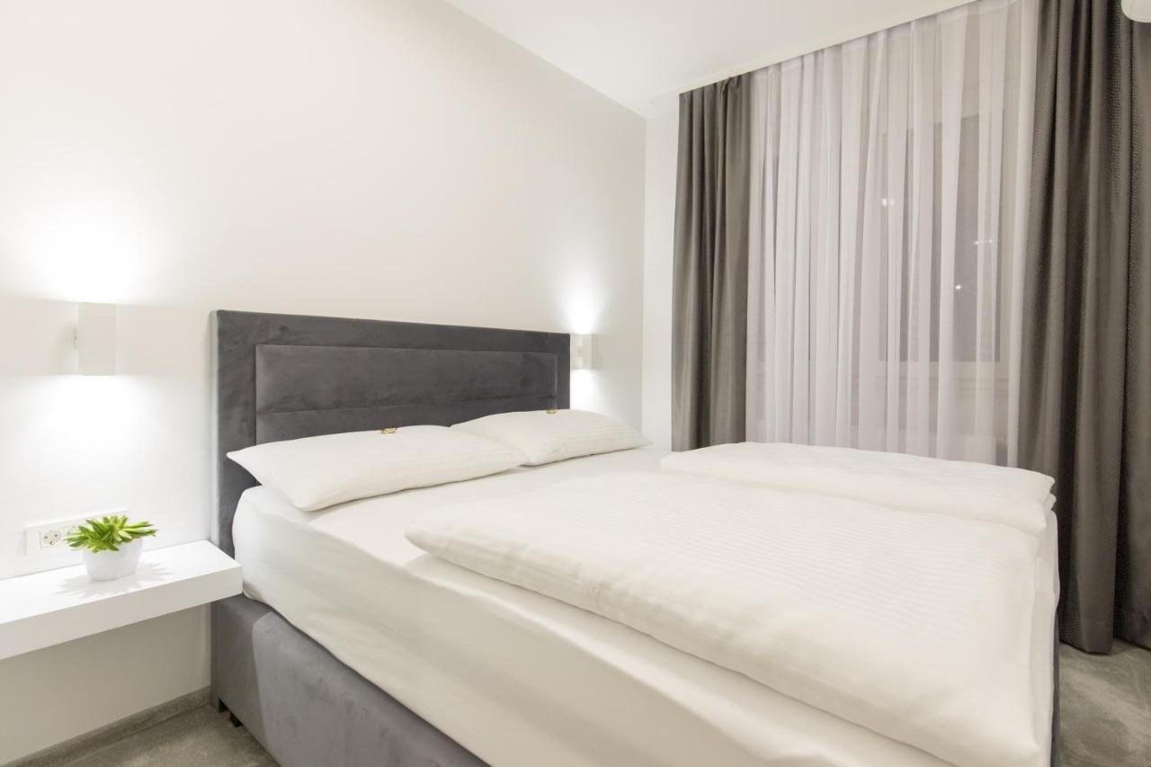 Apartmani I Sobe Pejacevic Osijek Extérieur photo